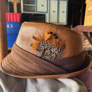 Brown fidora/OS/brown